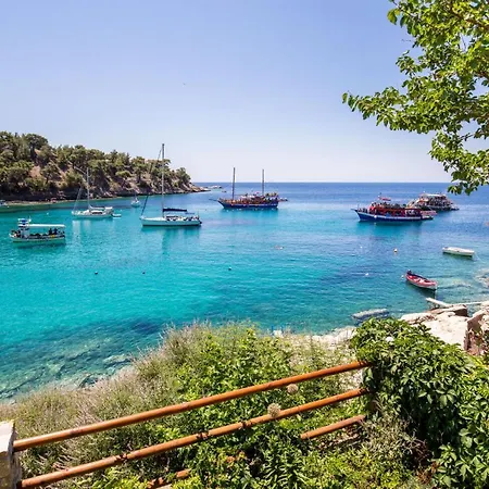 Apartman Anthi Alikí