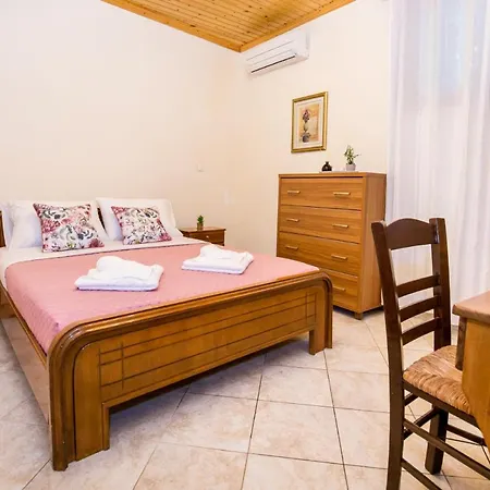 Apartman Anthi Alikí