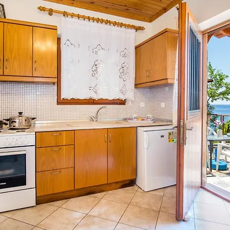 Anthi Apartman Alikí