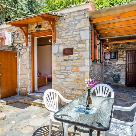 Apartman Anthi Alikí