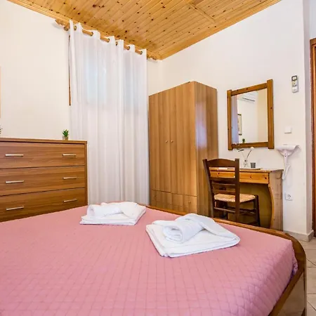 Anthi Apartman Alikí